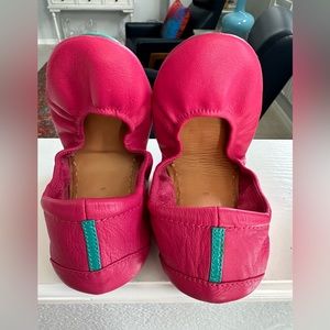 Tiek Shoes - bright pink